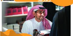 الروائي السعودي أسامة المسلم يدفع المئات للتوافد إلى معرض الكتاب